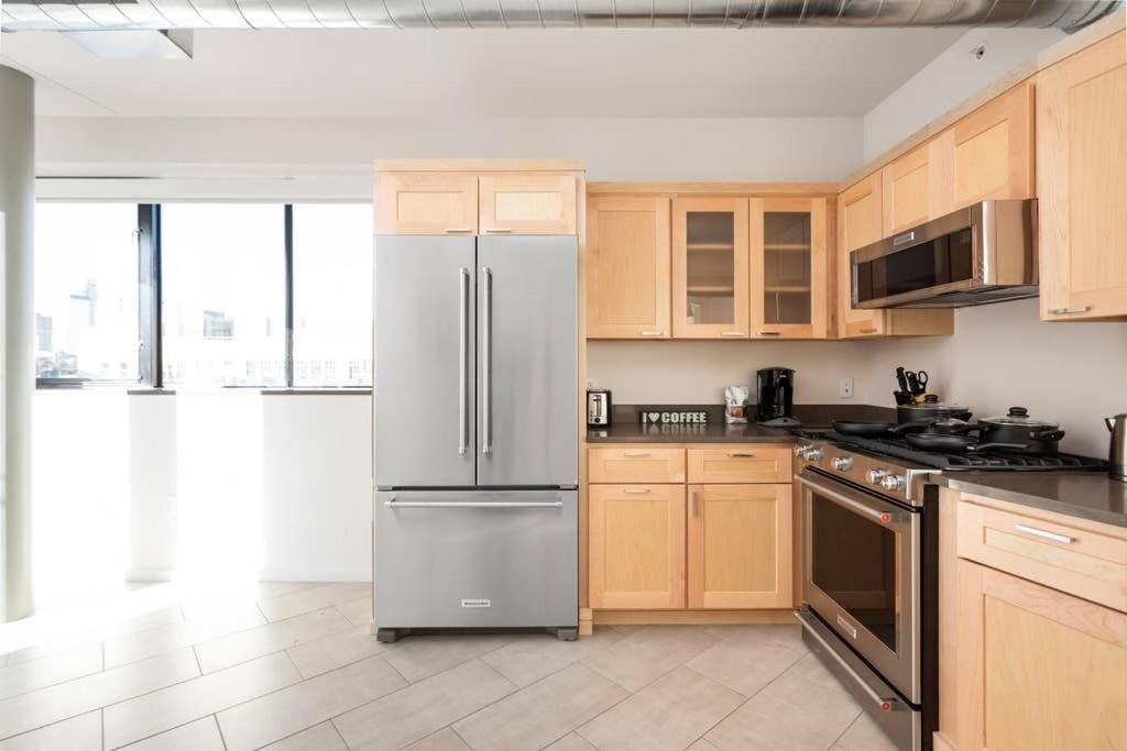 Upscale 3Br Penthouse By Cozysuites インディアナポリス エクステリア 写真